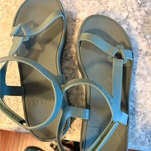 PINK Victoria's Secret Teal Sandals